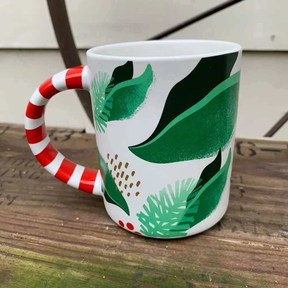 Starbucks 2019 Holiday coffee mug limited edition Holly and Peppermint Handle
